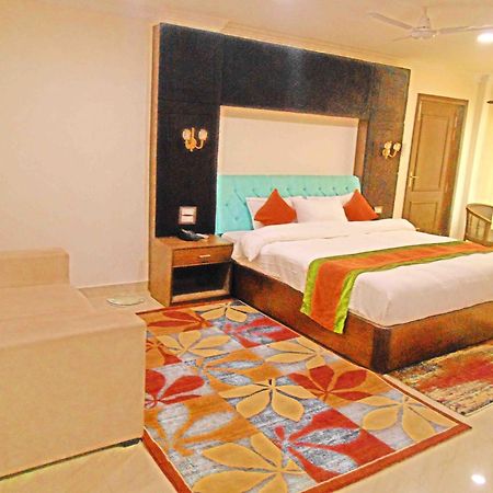 Gautam Buddha Airport Hotel Siddharthanagar Exterior photo