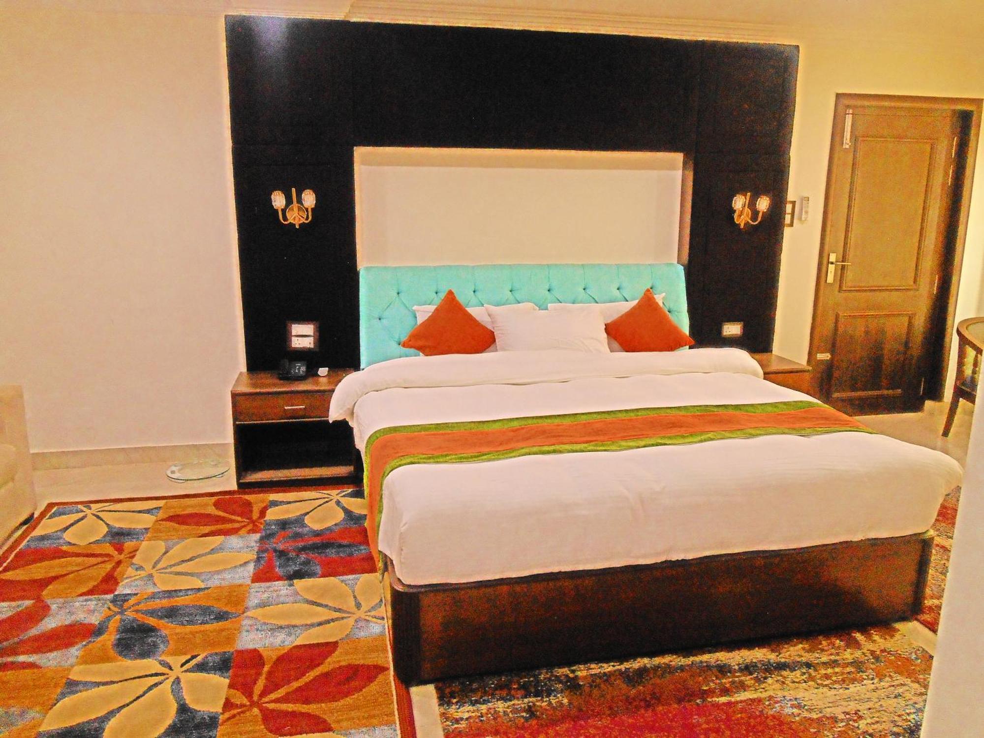 Gautam Buddha Airport Hotel Siddharthanagar Exterior photo